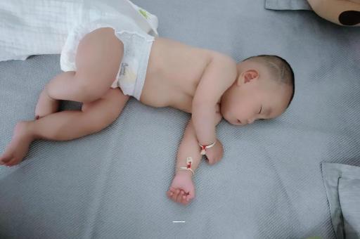 酒泉孕妇肚子一跳一跳