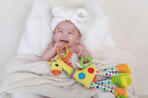 酒泉怎么判断宝宝是否斜颈 酒泉怎么判断宝宝是否斜颈